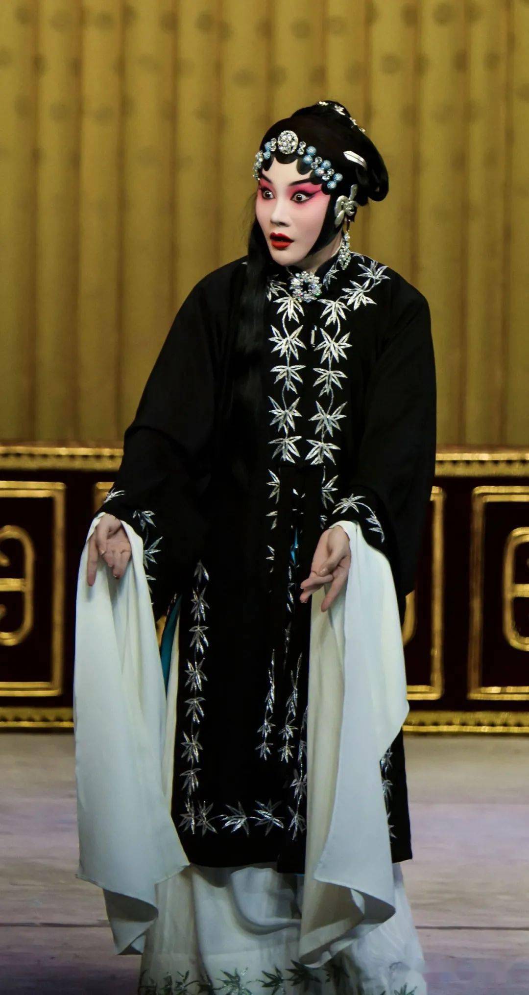 "尚韵慧觿"尚派青年领军周美慧专场演出在京火爆上演_艺术_北京京剧院