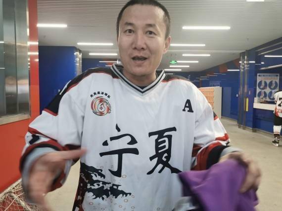 年轻人|走近冬奥·追光 | 燃烧半个多世纪，这只冰上“火凤凰”愈发闪耀