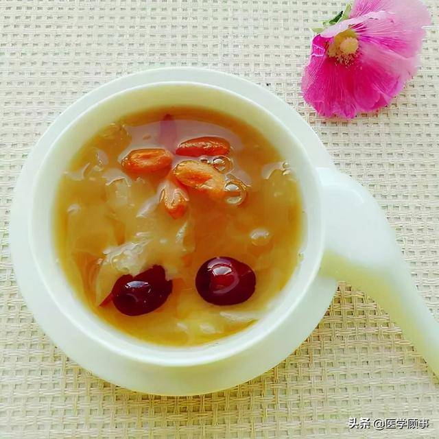 银耳怎么煮汤喝 2afbd4a791a049e684e5658d8db71f3d.jpeg