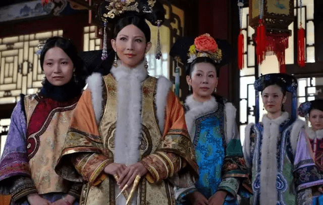 妃子给皇太后请安，说的话都有规矩，千万不能说“老佛爷吉祥”_称呼_皇帝_词语