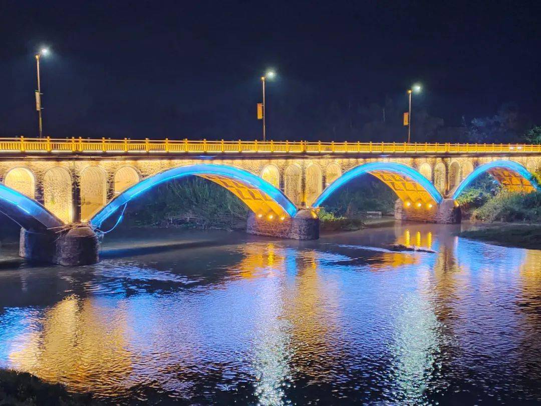 新兴簕竹点亮夜生活繁荣夜经济