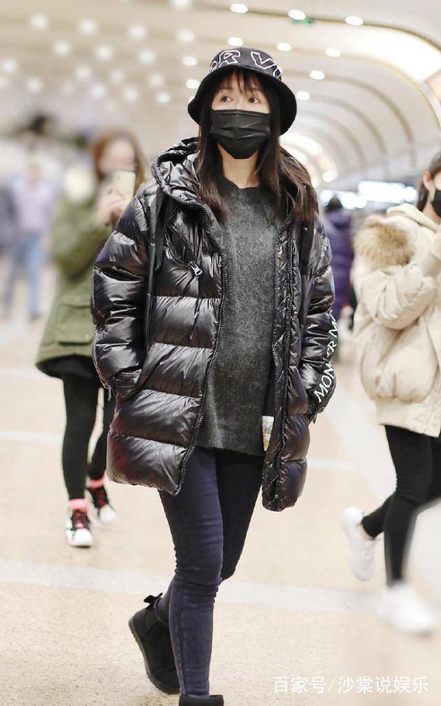 lululemon羽绒服穿搭照片 8c3c5a6b5aaa46bd9f3a1b00f223ed7e.jpeg