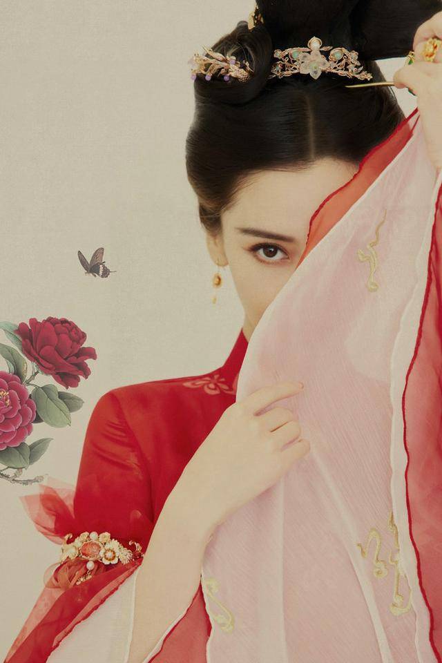 angelababy穿古风红衣头戴金簪 嫣然一笑温婉动人_造型_云袖_颜狗