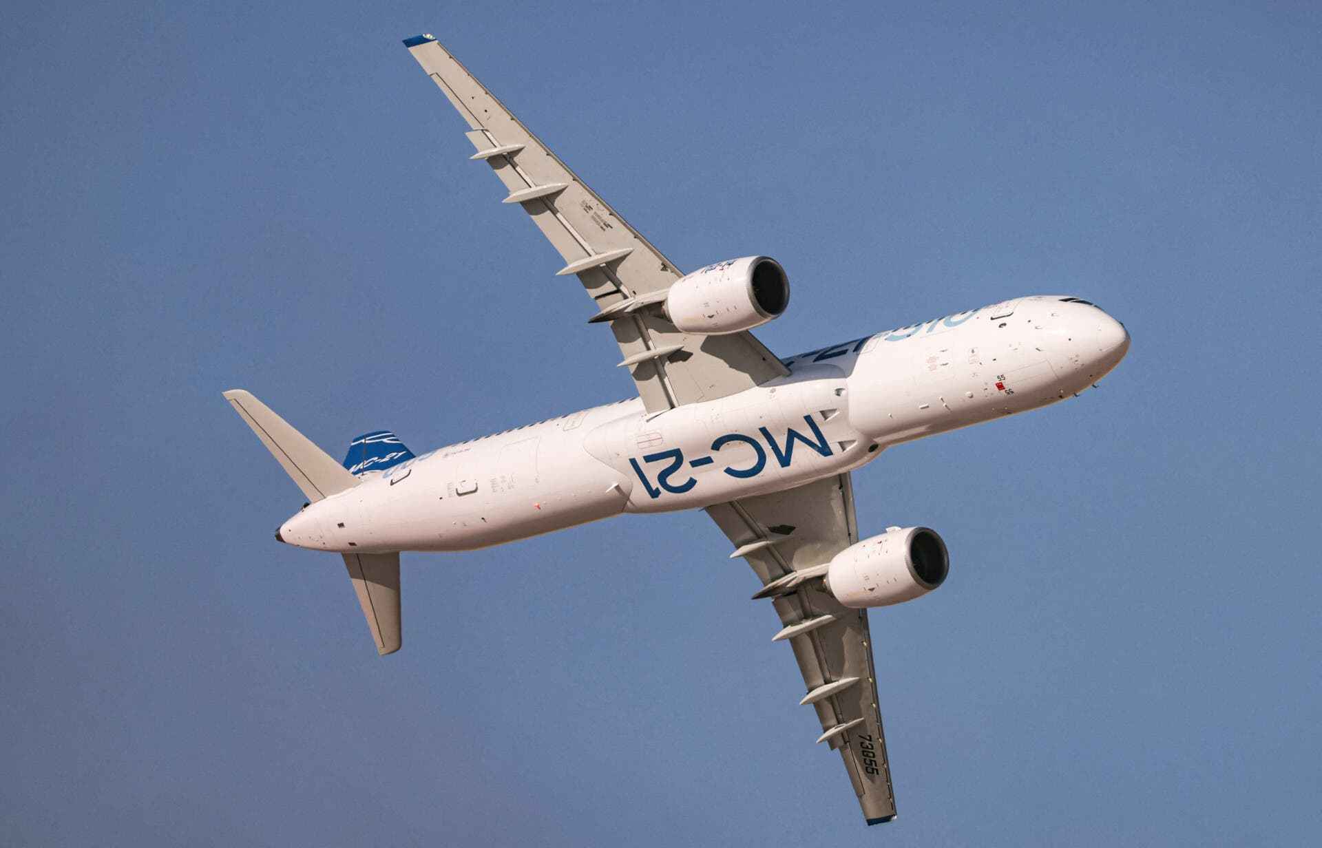 首架配有俄国产复合材料机翼的mc-21-300完成组装_俄罗斯_技术_rostec