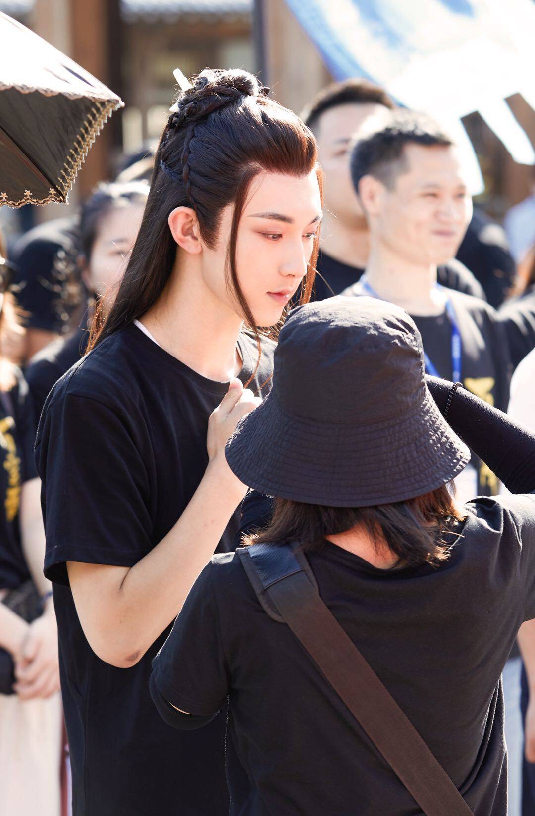 郭俊辰百灵潭首爆剧照衣袂翩翩仙气十足