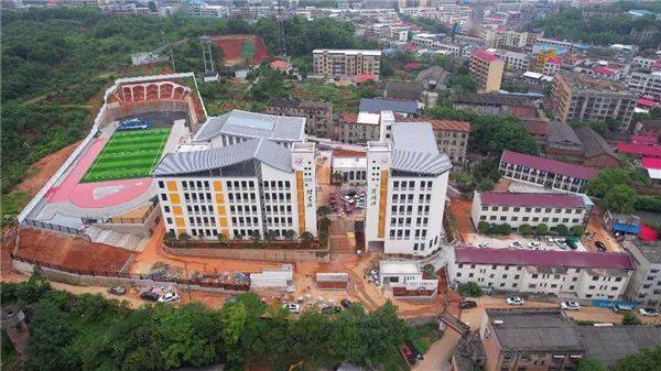 湘潭县:建出教育"新速度"推进教育均衡发展_芙蓉_扩建_石潭镇