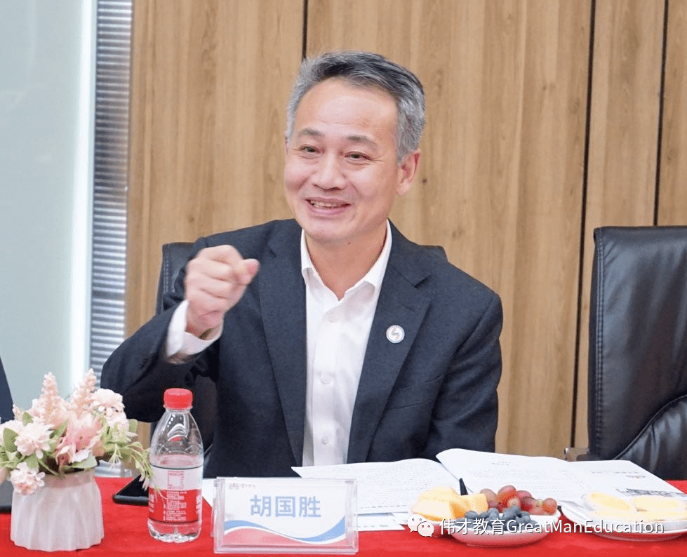 广东省安徽商会教育专委会二次筹备会举行,推举伟才