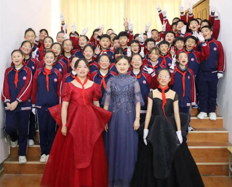 红歌满校园临沂八中合唱比赛唱响主旋律