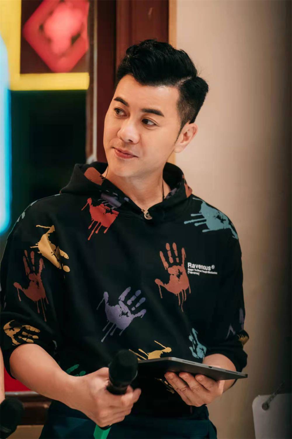 50岁再出发梁汉文说想让大家更了解大湾区