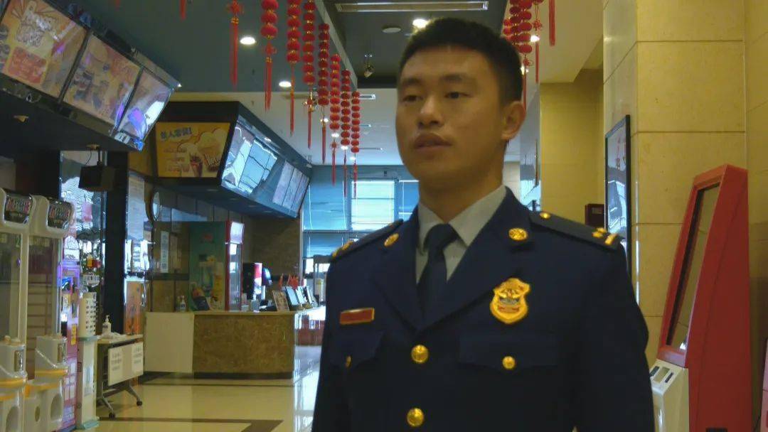 电影《跨过鸭绿江》在傅崇碧将军故乡通江县首映_胜利_抗美援朝_精神