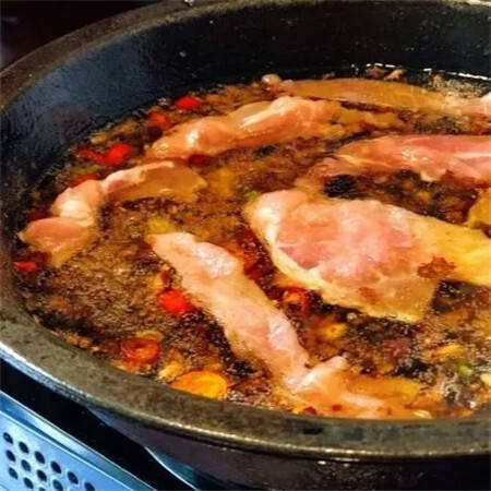 大米饭怎么焖好吃 06ff70d286104e528c83c4bc5aed2f3a.jpeg