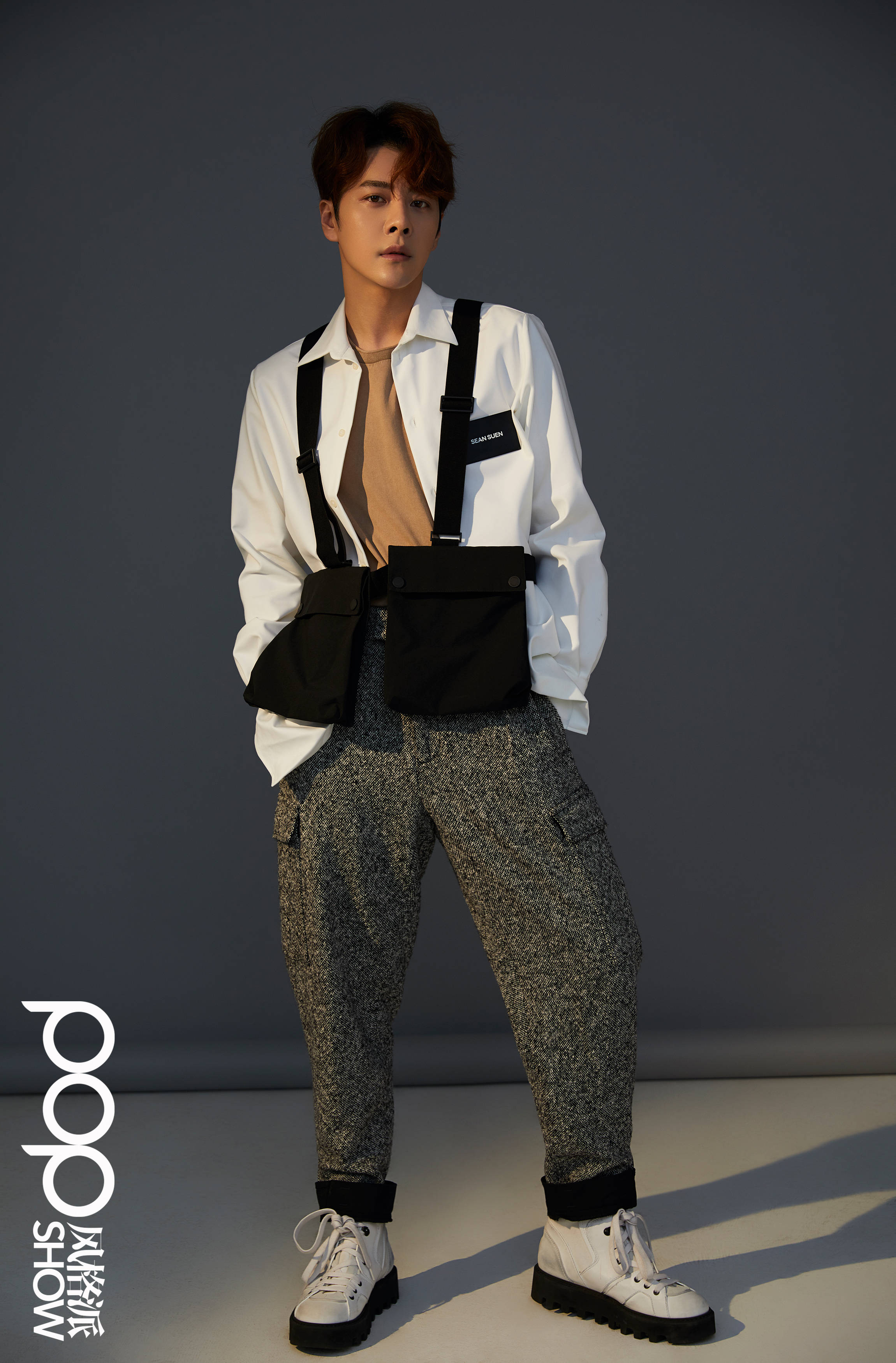 徐海乔最新写真完美驾驭各种风格网友调侃简直就是行走的衣架子