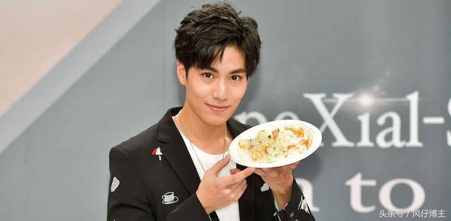 出道5年,spexial子闳今(1日)生日这天举办首场个人见面会,紧张心情让