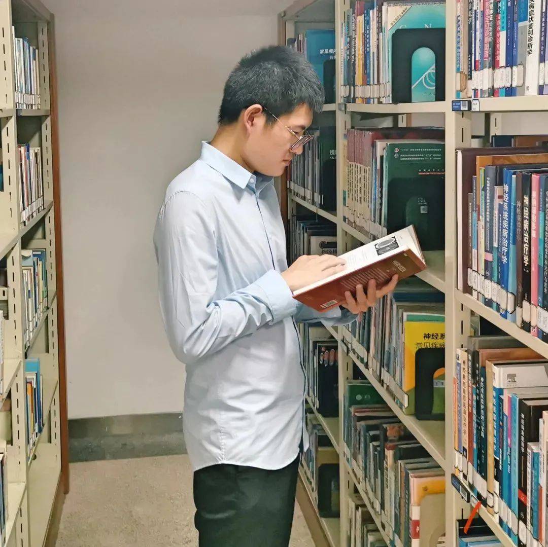 95后转专业学医!33门课程笔记曝光,膜拜......_汪洋_医生_中国