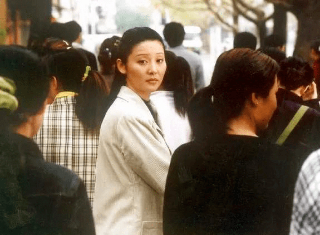 徐帆生在戏曲世家,自幼学戏,唱的也是青衣