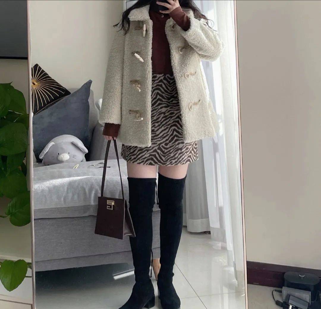 冬季出场率最高的 靴子 和 裤装 怎么穿才更时尚 西装裤 女性 切尔西 冬季出场率最高的 靴子 和 裤装 怎么穿才更时尚 西装裤 女性 切尔西