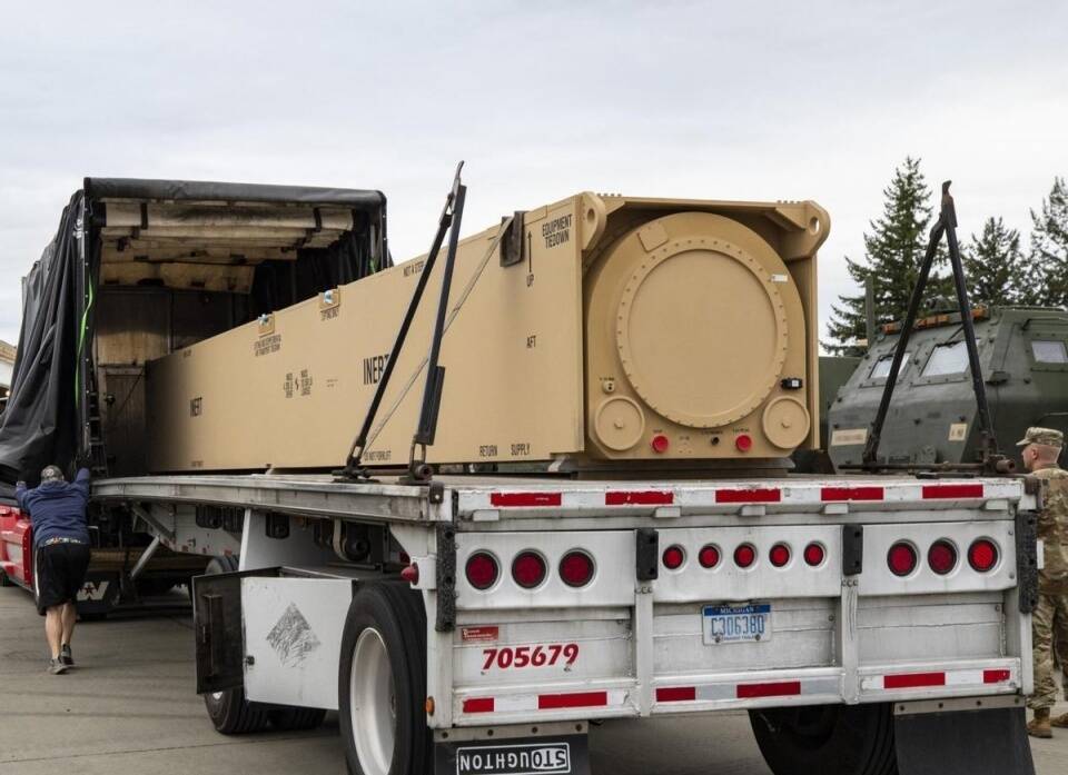 使用双联装m870发射拖车,由奥什科什(oshkosh) m983a4牵引车牵引,可让