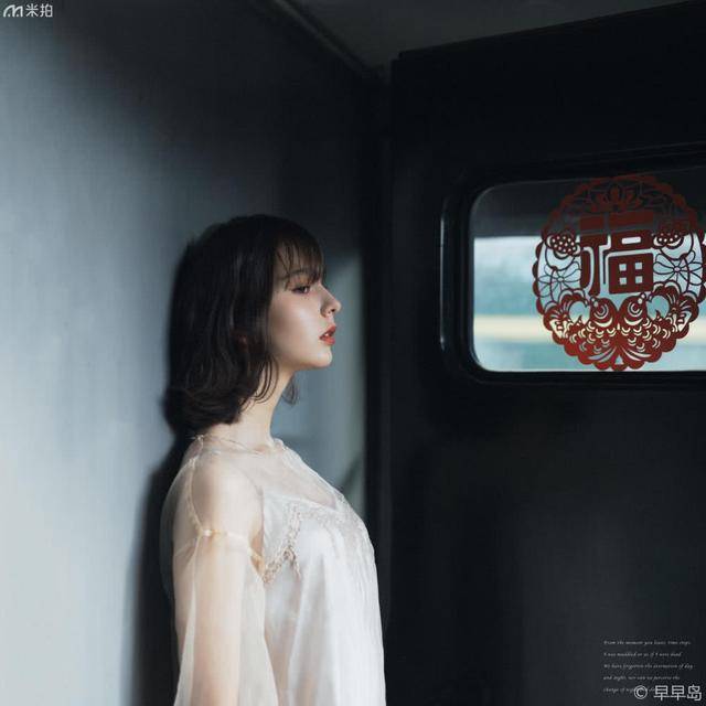 超美的外国美女乘绿皮火车去旅行,网友:也太好看了吧_米拍_车厢_姐姐