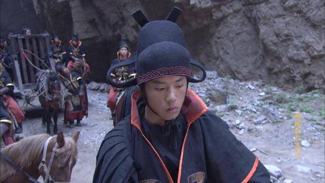 揭秘《神探狄仁杰》中的朝廷十二卫率,最强卫率竟被土匪戏耍_警卫部队