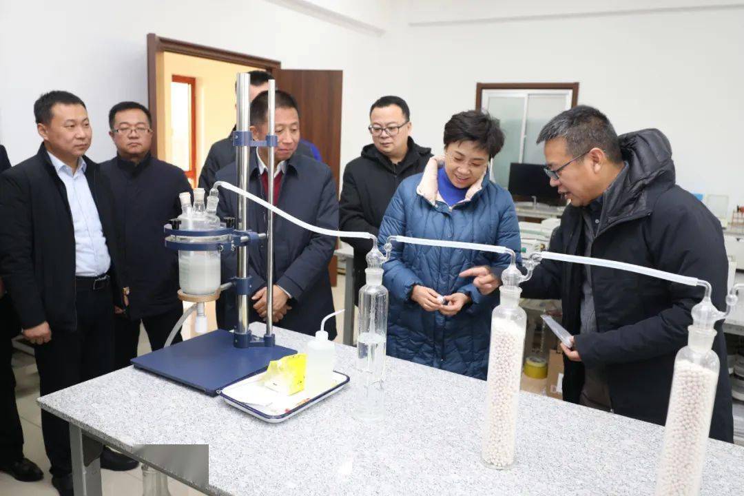 ▼▇《内蒙古日报》刊发旗委书记张秀玲署名文章▇达拉特旗:以办实事