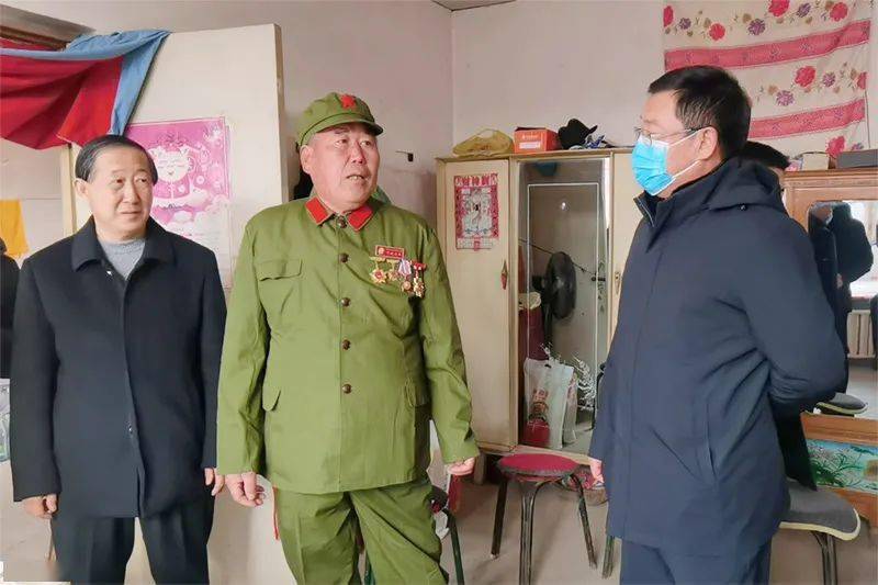 市人大常委会副主任杨铁林赴卢龙县走访慰问包联退役军人