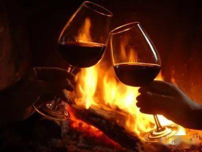 什么|这个圣诞，我只要一杯葡萄酒在手