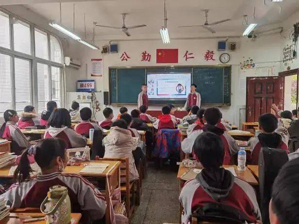 快讯无毒青春健康生活淞南中学开展禁毒教育主题班会