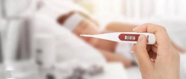 荣猛|吃草莓会得出血热吗？专家提示：草莓不是传染源，吃干净的草莓不会患病