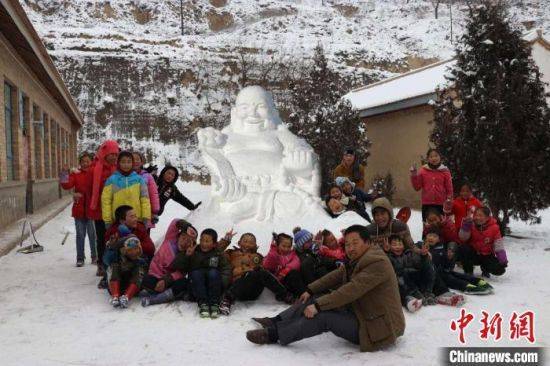 滑雪场|甘肃启“冰雪+”旅游新业态迎“大众冰雪旅游时代”