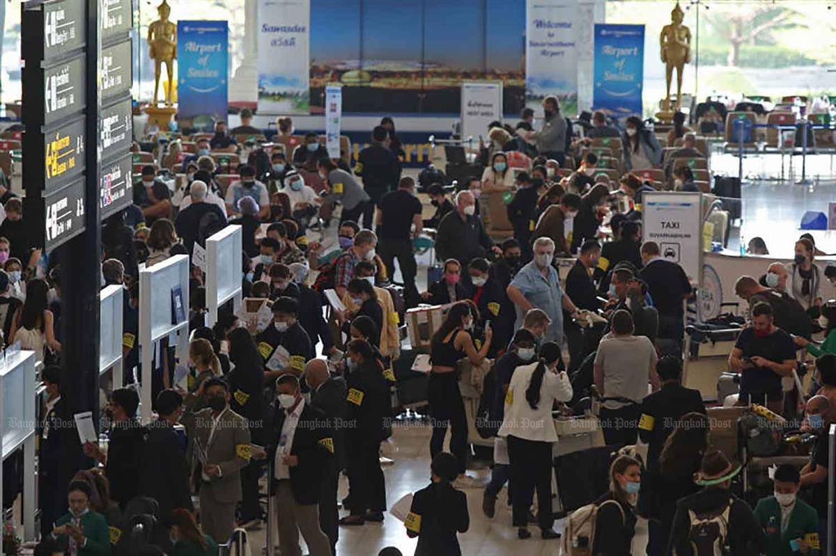 泰国报告首例奥密克戎本土病例，重新要求入境游客强制隔离