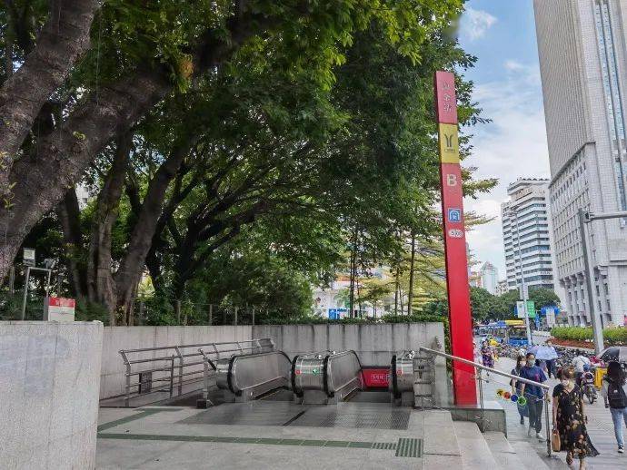 今天起地铁淘金站b口恢复进出站