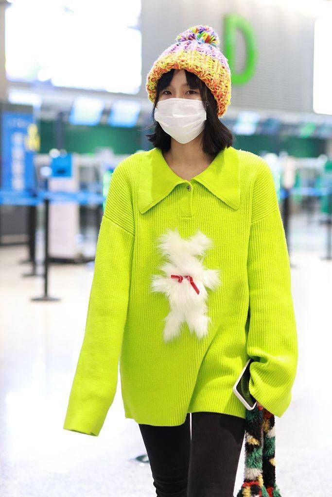 猫咪 圣诞毛衣当然要选卡通印花 将童趣进行到底！