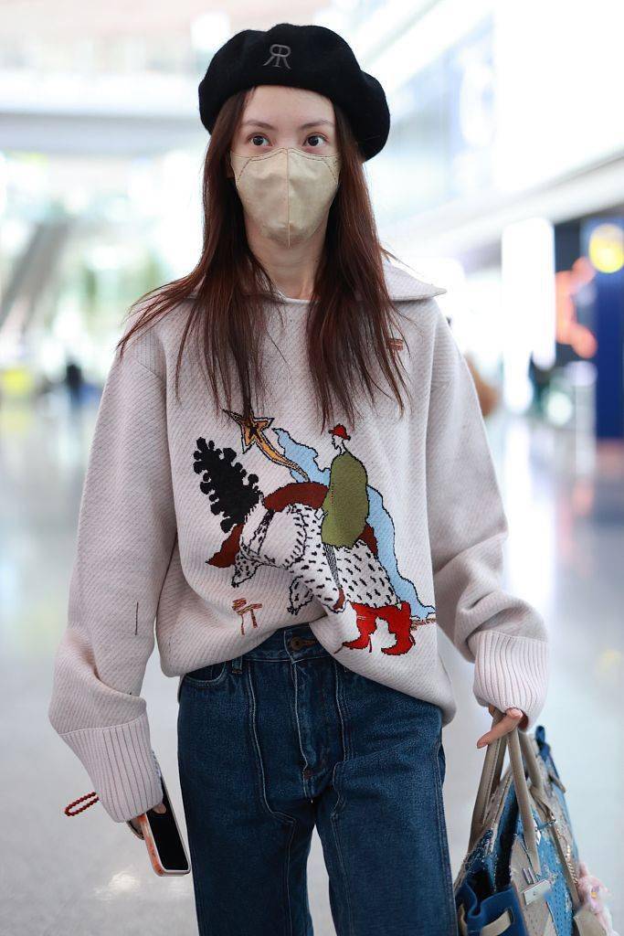 猫咪 圣诞毛衣当然要选卡通印花 将童趣进行到底！