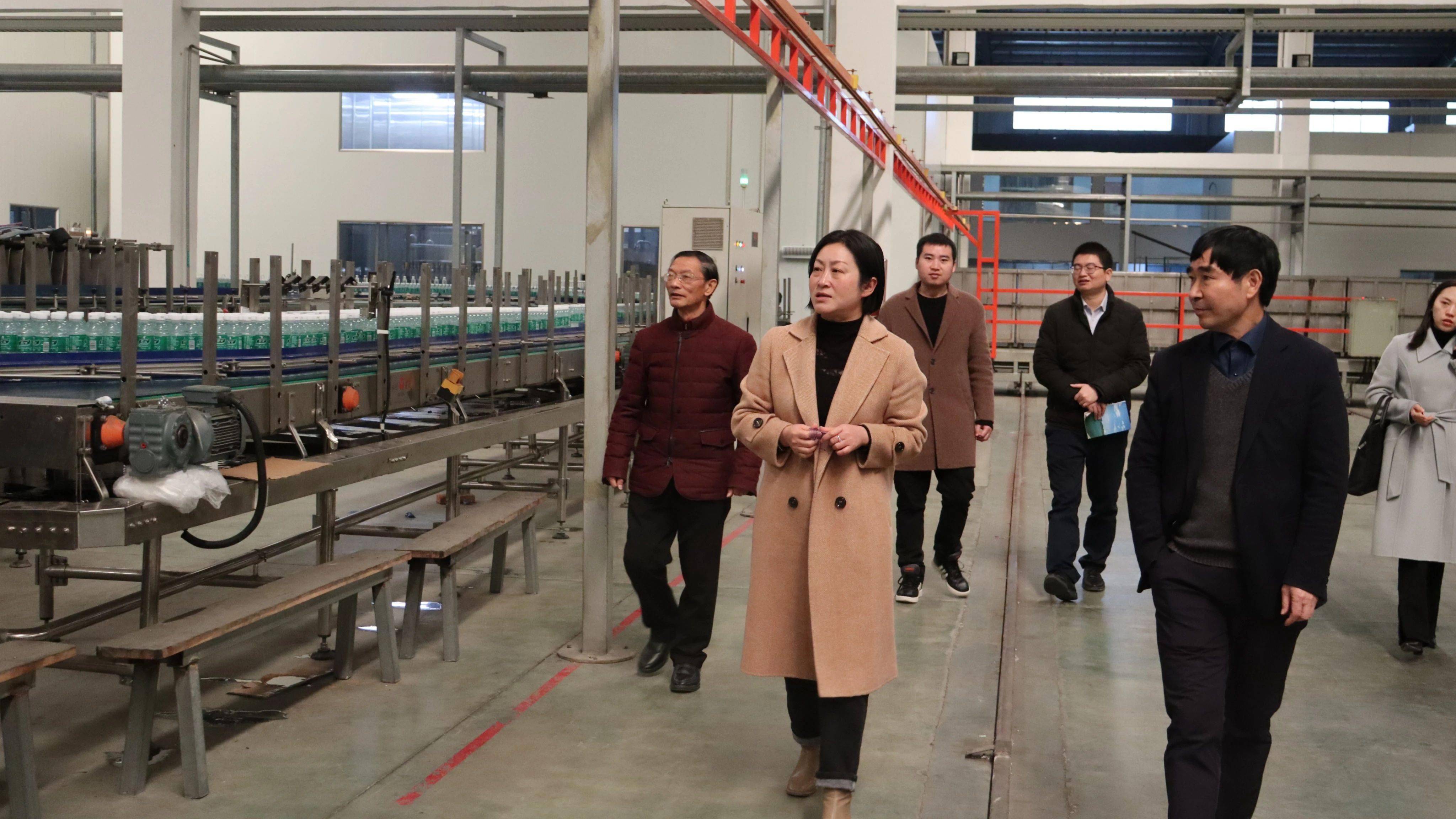 刘雪萍走访帮扶企业