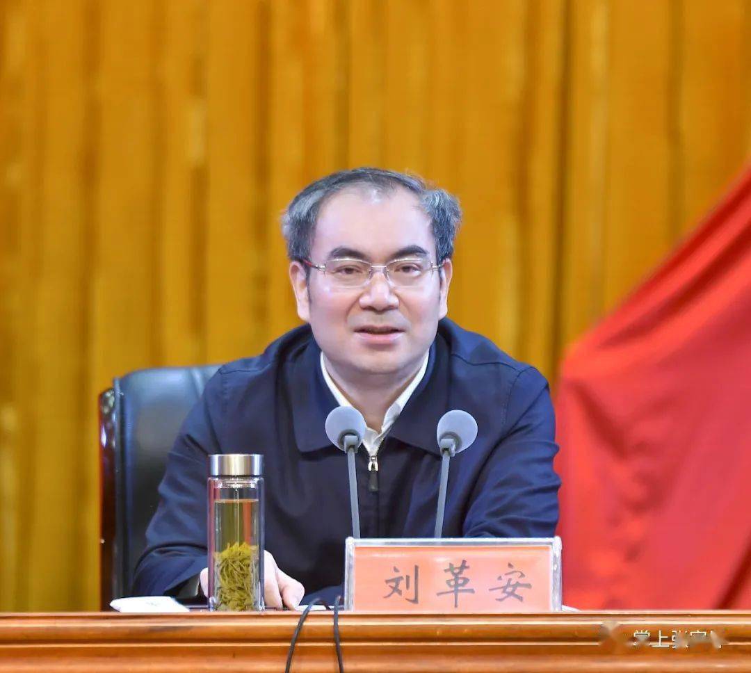 会上,市政府党组成员汪涛作创建国家食品安全示范城市会战动员报告.