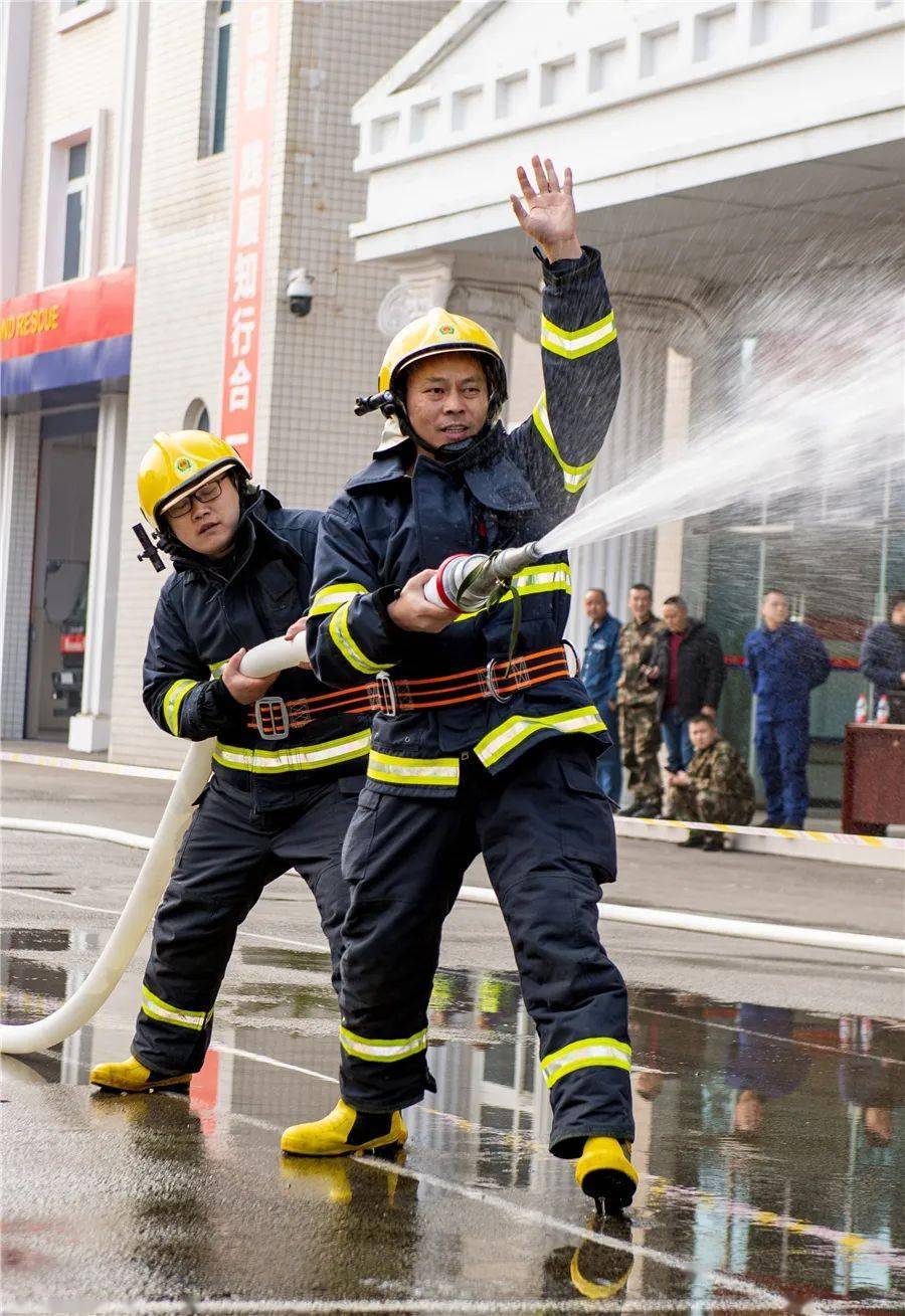 涪陵區專職消防隊比武競賽!他們斬獲前六名_水帶_參賽_水槍