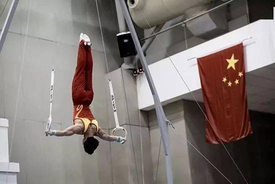 男子|“留下来‘玩’吧”，“吊环王”的冠军之路就此开启…
