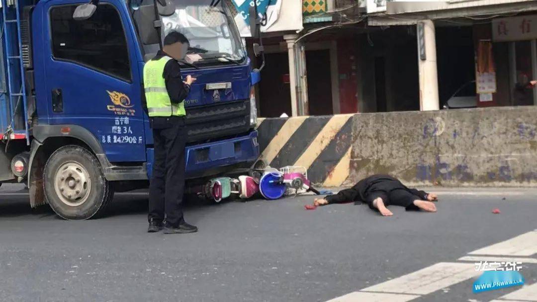 事故揭阳某路段发生车祸伤者受伤倒地不起