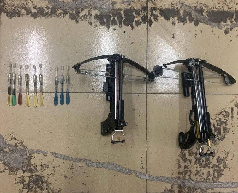 大快人心寻乌公安抓获2名偷狗贼