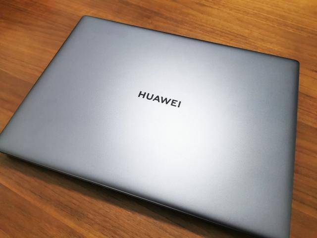 今年11月份公布的华为matebookd系列产品,标准的1920*