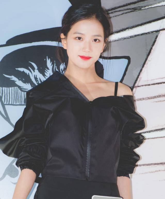 金智秀的"匀称腿"才是直男最爱,配小黑裙太美_魅力_黑色_不知道