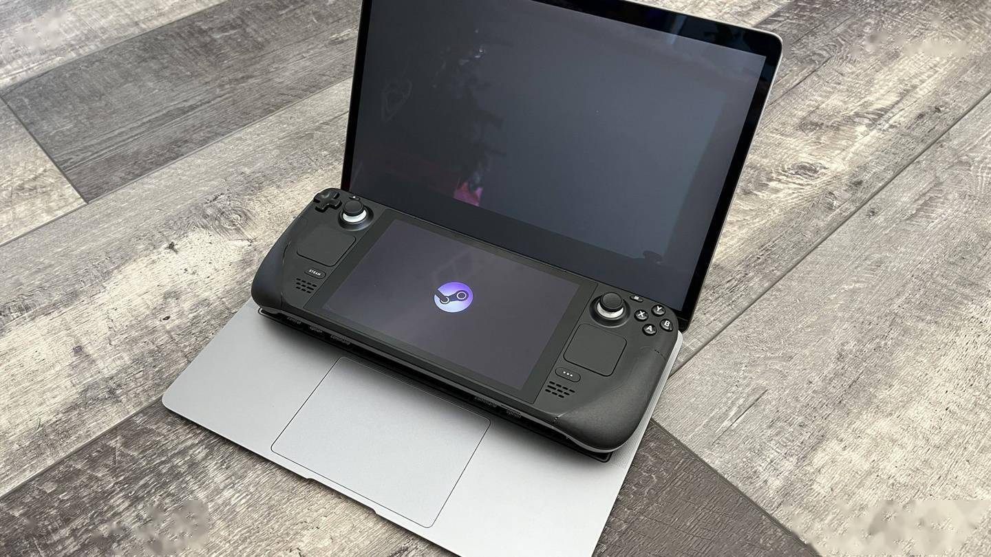 长度|开发者分享 Steam Deck 开箱试玩视频，长度接近 MacBook Air
