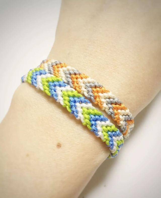 斜卷结手工编织手链,v字形的编法,清晰图解教程_绕线_交叉_玉线