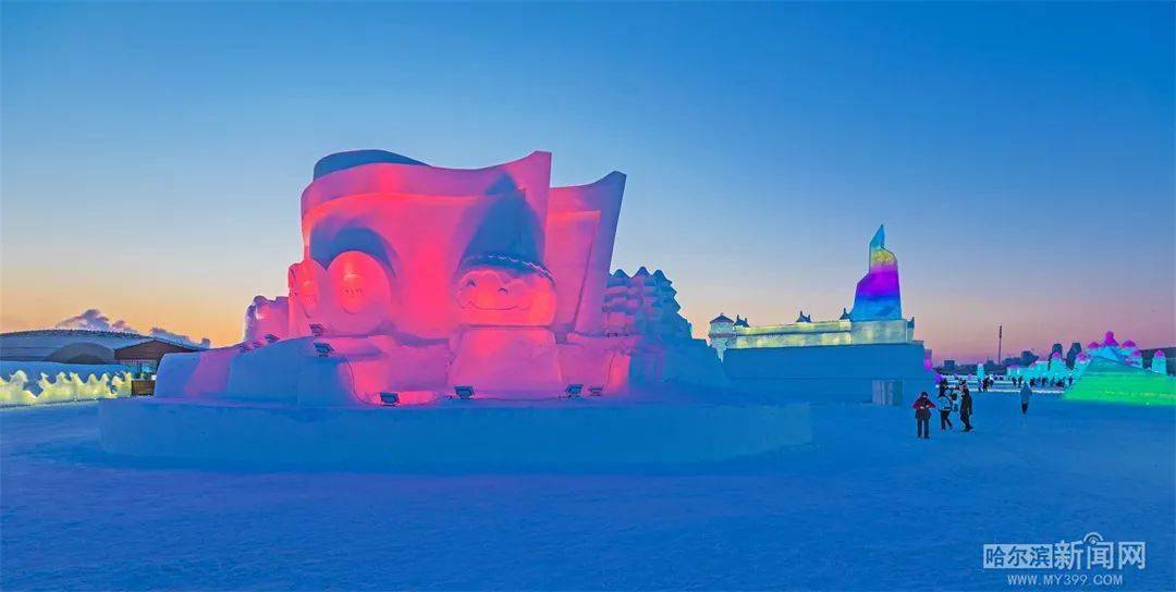 超级冰滑梯历史最长423米冰雪大世界试开园各项防控措施落实到位