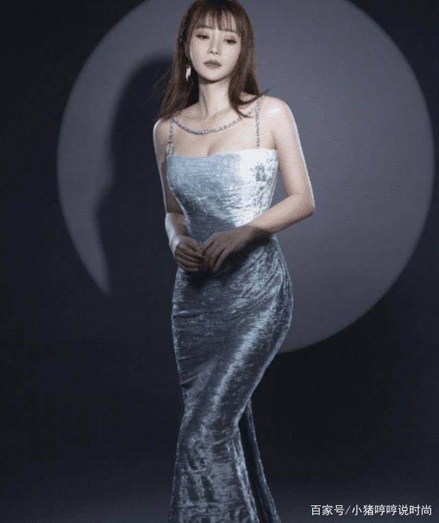 公认的性感女神柳岩穿液体裙暴露火辣身材谁能不羡慕