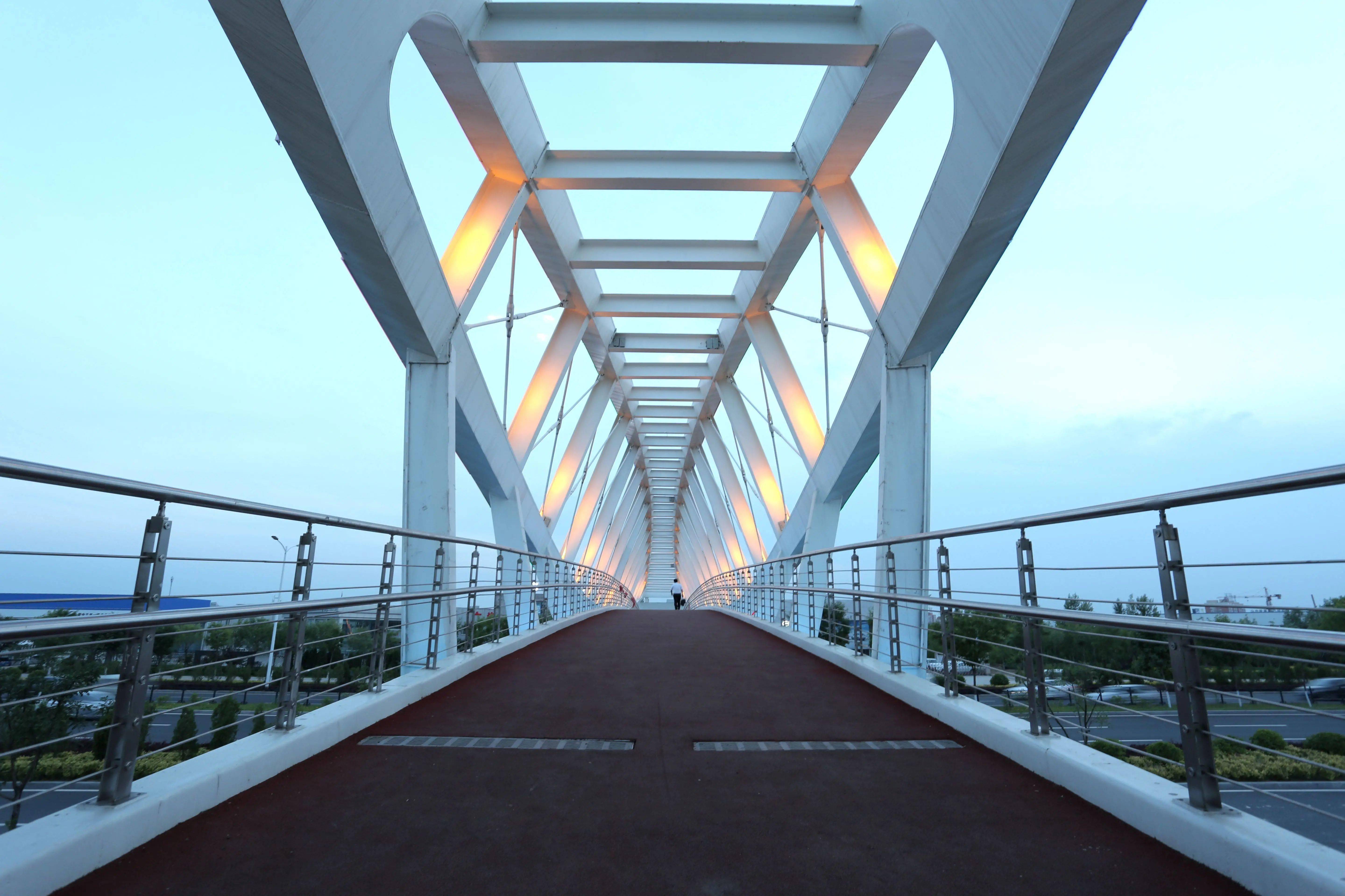 莫比乌斯环桥图片