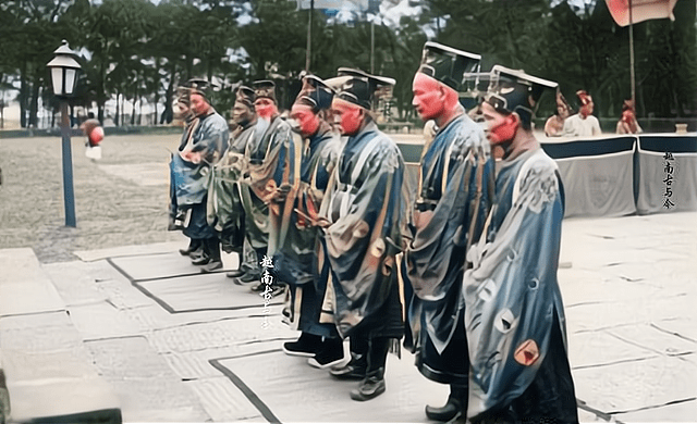 越南历史旧照最后一次皇帝祭天仪式赤脚士兵跳大舞