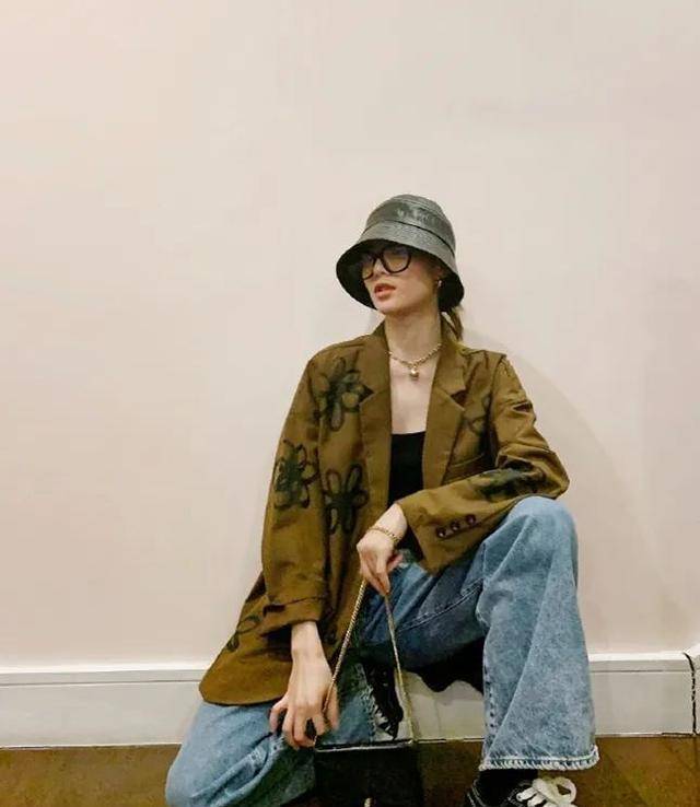 d5fb5298355c4fa7a9da00435a65dc9e.jpeg
