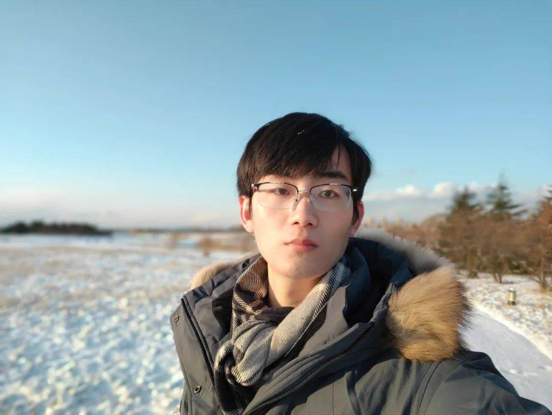 材质|今年最后一款红色手机，过分美丽
