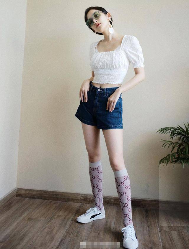 古力娜扎秀腿过分了!